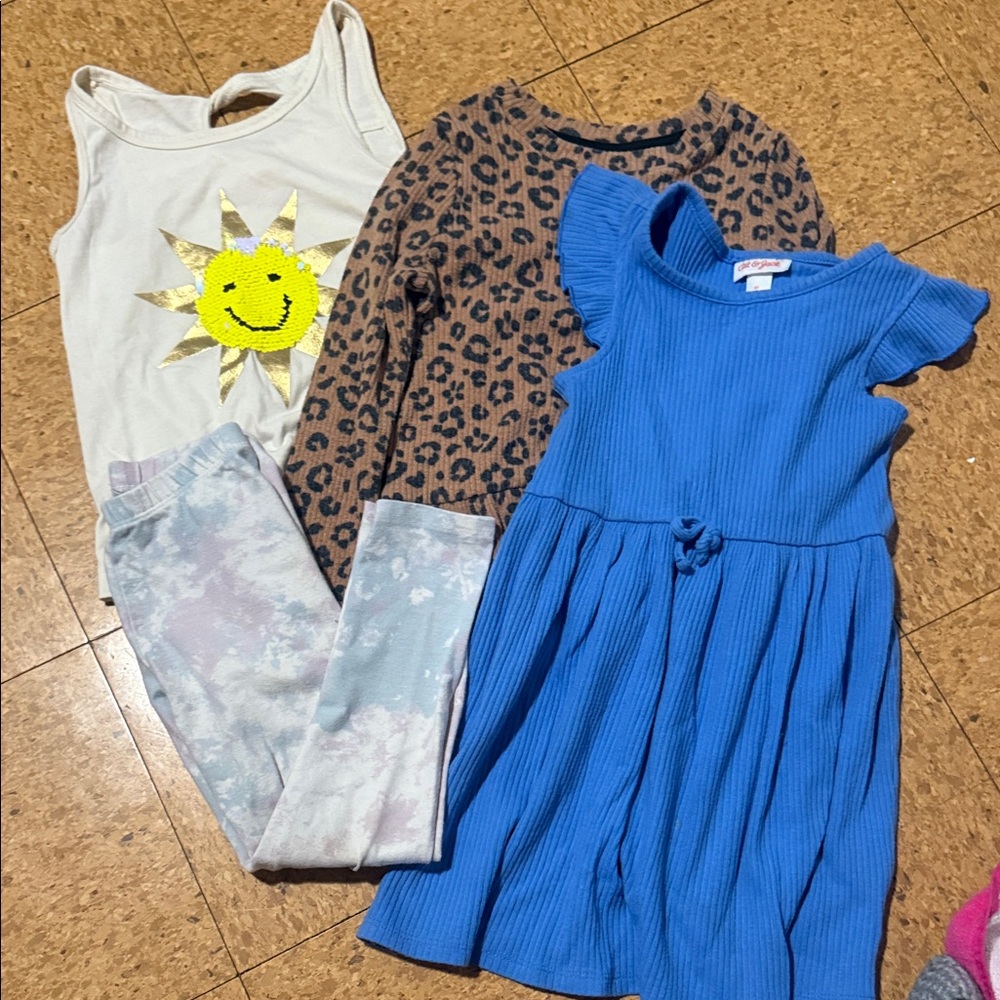 Cat & Jack 4T 4-Piece clothing bundle for girls